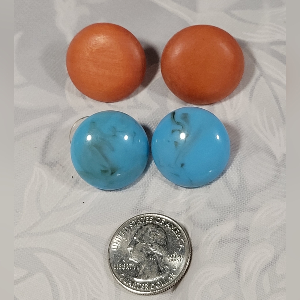 Two pair vtg stud earrings - Picture 3 of 5